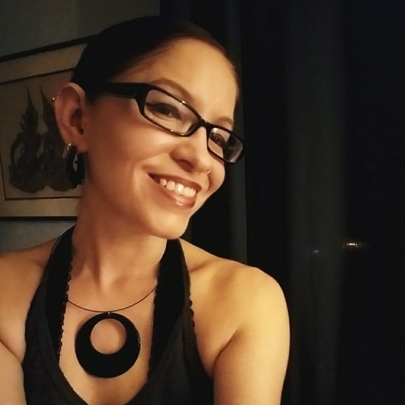 Meet your Posher, Rebecca - Picture 3 of 4